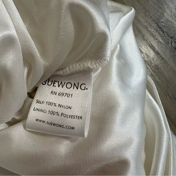 SUE WONG Appliqué Halter Sleeveless Dress White Ivory Sz 2 Bridal Embroidered - Picture 14 of 16